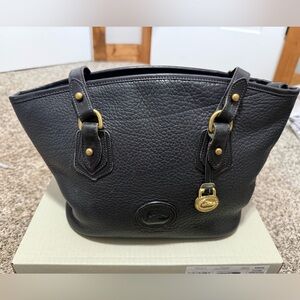 Classic Black Leather Dooney & Bourke hand bag